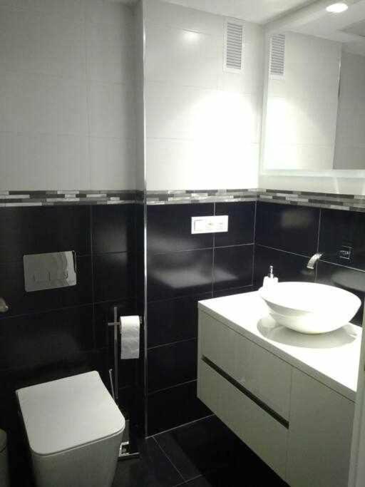 Nuevo Apartamento En El Centro Parking Incluido Saragossa Exterior foto